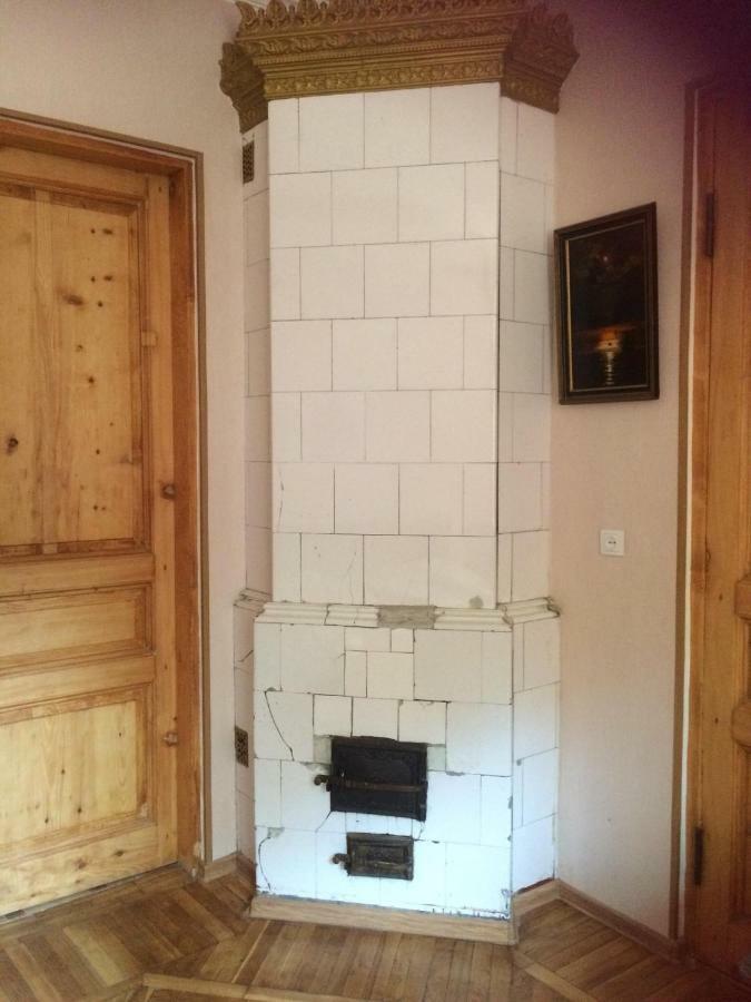 ホテル Old House Rustaveli ボルジョミ エクステリア 写真